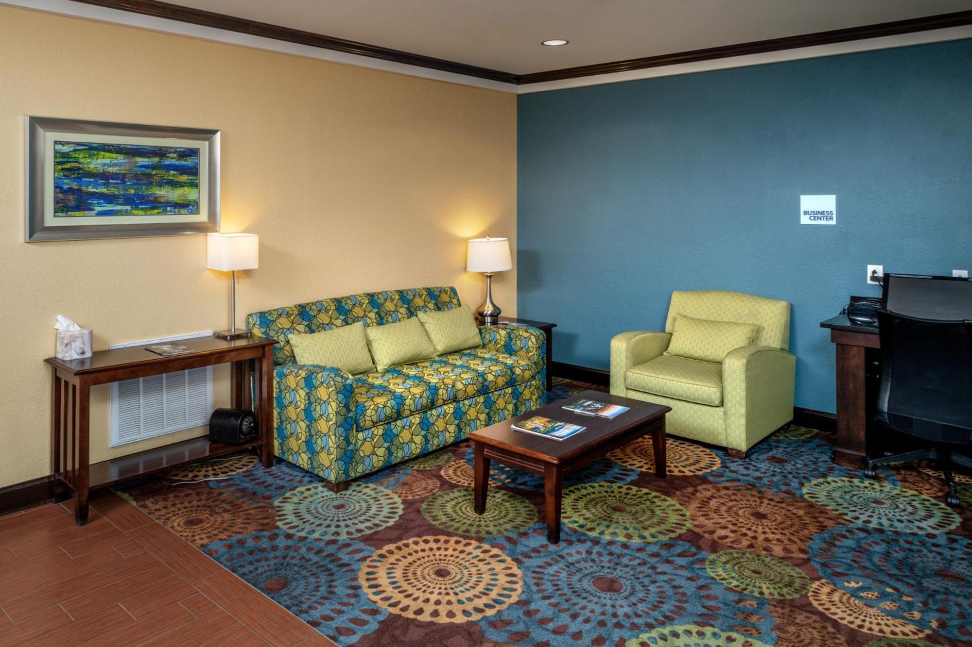 Holiday Inn Express & Suites Lebanon By Ihg Exterior foto